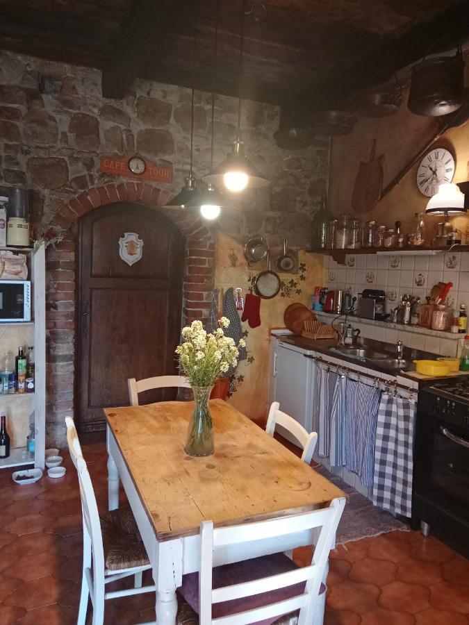 Gasthaus Morelli House Montalbo Exterior foto