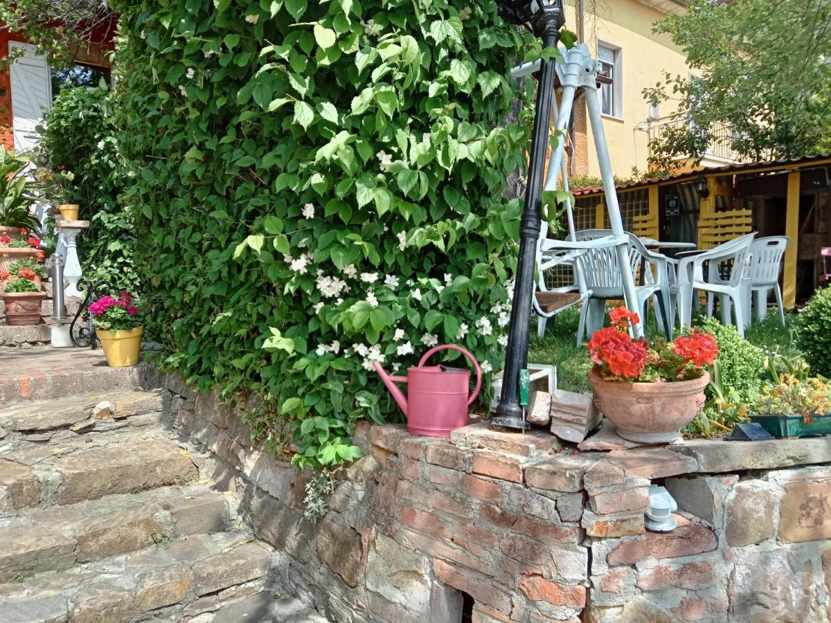 Gasthaus Morelli House Montalbo Exterior foto